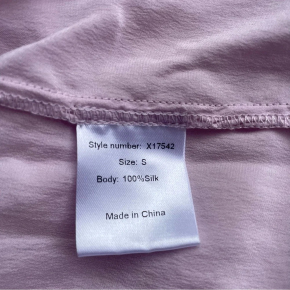 XíRENA Mason Light Pink Silk V-Neck Blouse 22174 - Picture 7 of 9